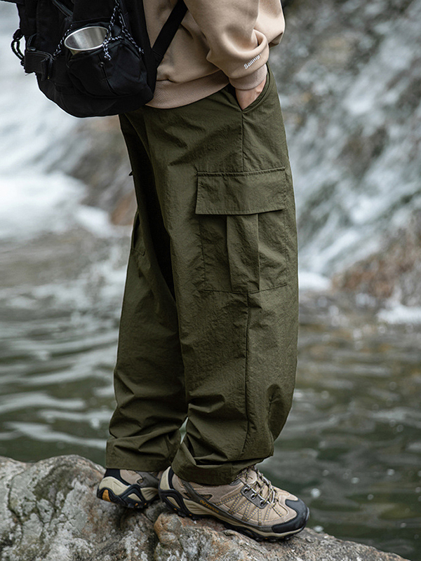 Men's Textured Big Pocket Drawstring Cargo Pants-2